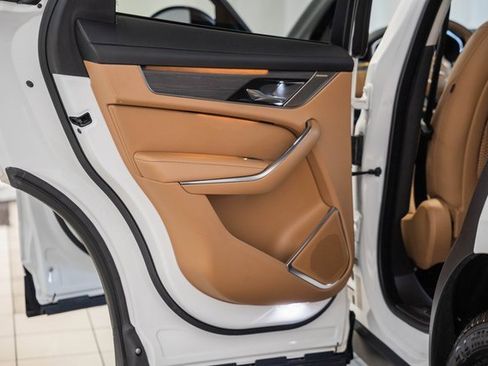 Used 2022 Jaguar F-PACE S image 34