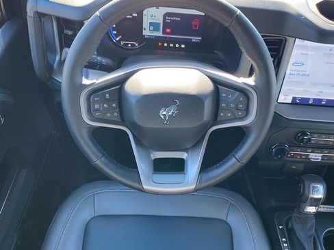 Used 2024 Ford Bronco Outer Banks image 6