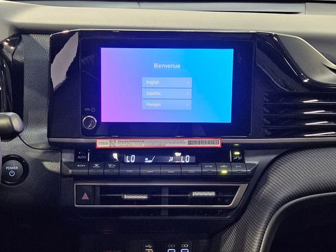 New 2026 Toyota Camry Hybrid FWD image 16