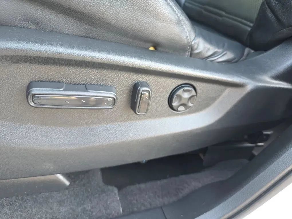 Used 2017 Honda CR-V EX-L image 16