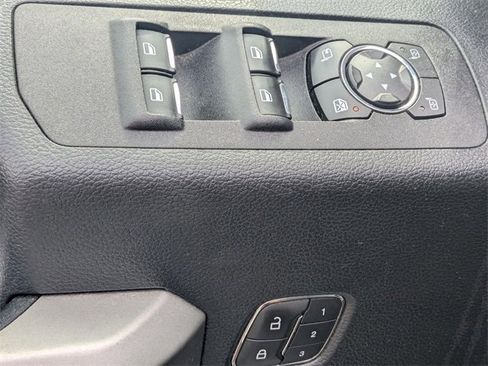 Used 2020 Ford F150 Lariat w/ Equipment Group 502A Luxury image 12