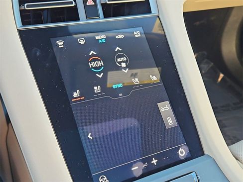 Certified 2025 Porsche Taycan 4S image 20