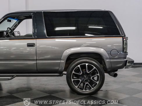 Used 1995 Chevrolet Tahoe 4WD 2-Door image 21