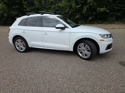 Used 2018 Audi Q5 2.0T Premium Plus w/ Premium Plus Package AWD/4WD image 19