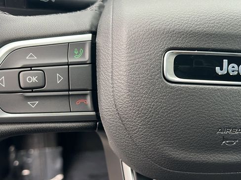 New 2026 Jeep Compass Latitude image 19