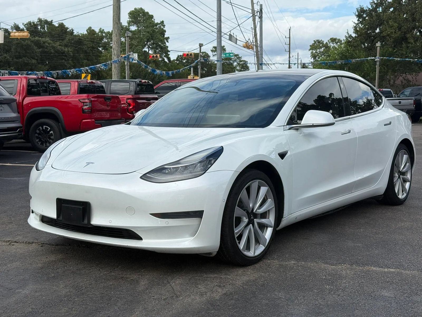Used 2020 Tesla Model 3 Standard Range RWD image 1