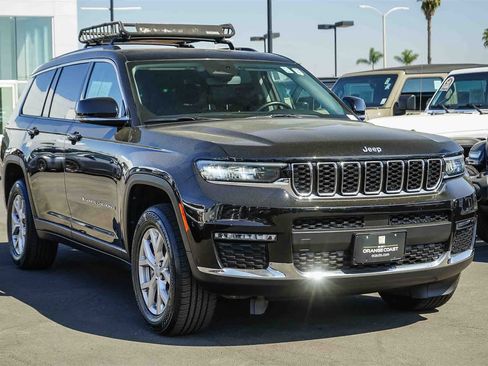 Used 2021 Jeep Grand Cherokee L Limited image 3