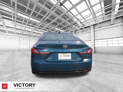 Used 2026 Toyota Camry XLE w/ Premium Plus Package image 4