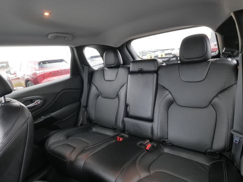 Used 2023 Jeep Cherokee Altitude Lux image 26