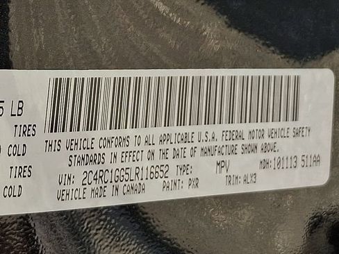 Used 2020 Chrysler Pacifica Limited FWD image 29