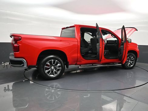 Used 2022 Chevrolet Silverado 1500 LT RWD image 30