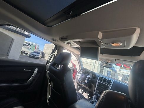 Used 2010 GMC Acadia SLT AWD/4WD image 32