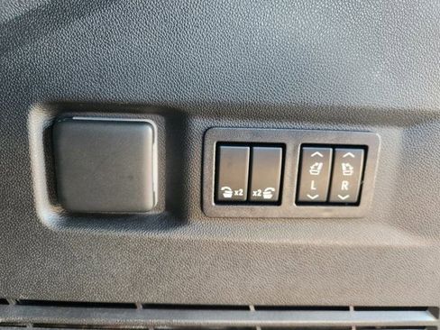 Used 2023 Chevrolet Tahoe Premier image 35