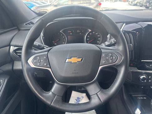 Used 2023 Chevrolet Traverse LT image 22