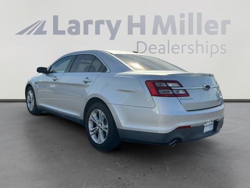 Used 2016 Ford Taurus SEL image 3