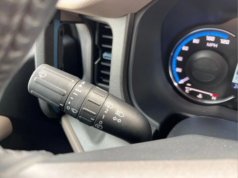 Used 2024 Ford Bronco Wildtrak image 16