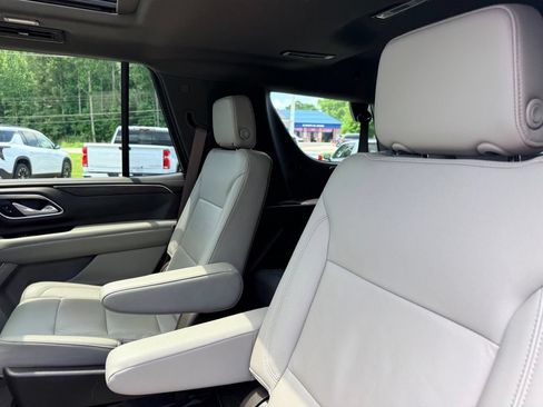 Used 2021 Chevrolet Tahoe LT w/ LT Signature Package RWD image 21