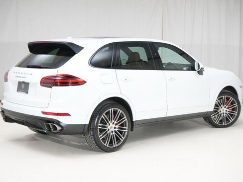 Used 2017 Porsche Cayenne Turbo AWD image 20