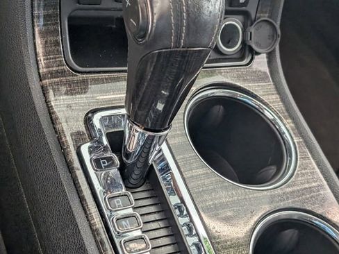 Used 2016 GMC Acadia SLT image 25