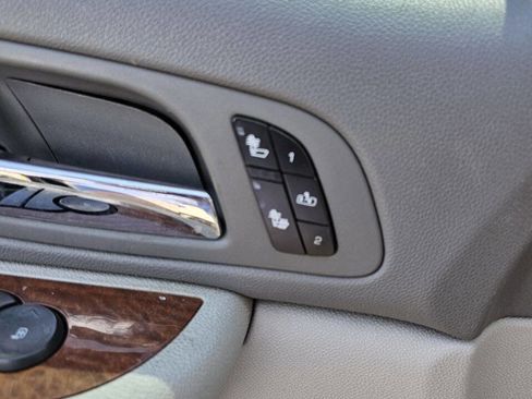 Used 2007 GMC Yukon SLT w/ SLT Preferred Equipment Group image 15