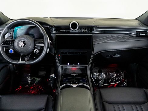 Used 2025 Maserati Grecale Modena image 55