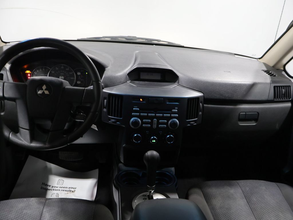 Used 2008 Mitsubishi Endeavor LS AWD/4WD image 21