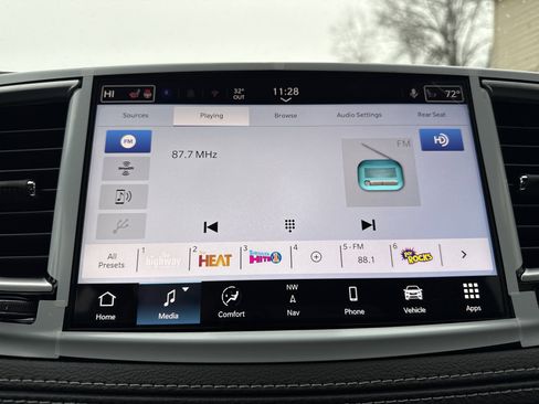 New 2026 Chrysler Pacifica Limited image 19