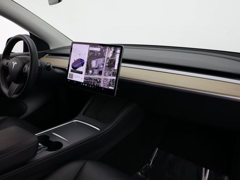 Used 2021 Tesla Model Y 2WD image 39