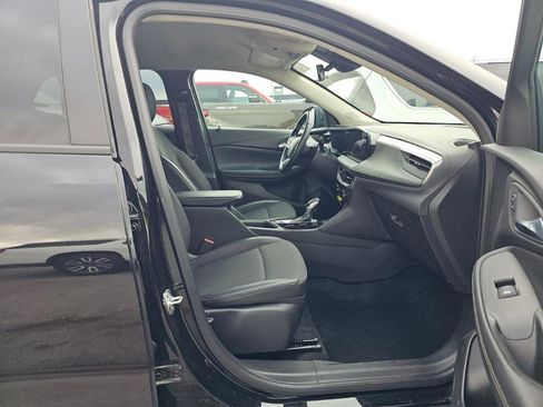 Used 2025 Buick Encore GX Preferred AWD/4WD image 6