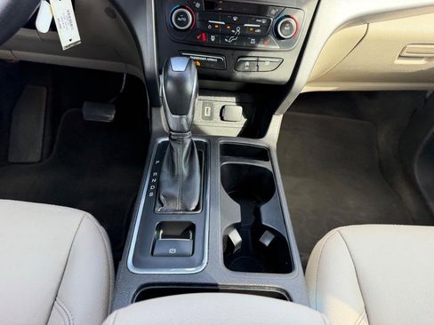 Used 2018 Ford Escape SEL image 16