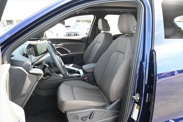 Used 2025 Audi Q5 Premium w/ Convenience Package AWD/4WD image 16