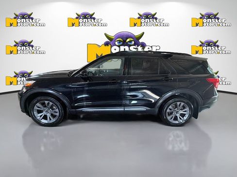 Used 2023 Ford Explorer XLT w/ XLT Sport Appearance Package AWD/4WD image 7
