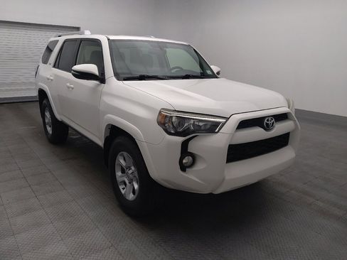 Used 2017 Toyota 4Runner SR5 Premium image 13