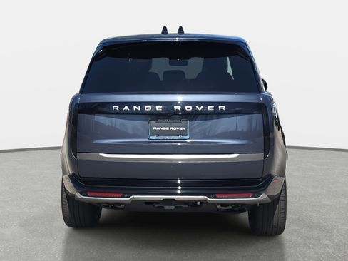 New 2026 Land Rover Range Rover Long Wheelbase SE image 6