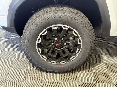 New 2026 GMC Canyon AT4 w/ Technology Plus Package AWD/4WD image 12