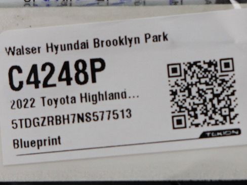 Used 2022 Toyota Highlander XLE image 30