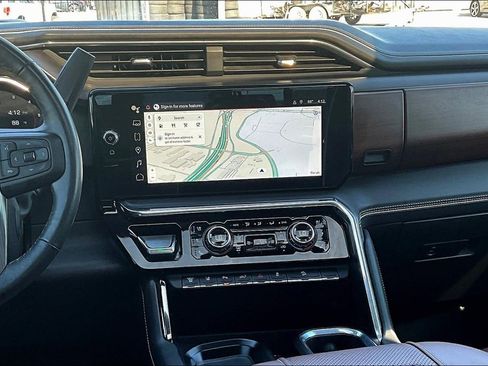 Used 2024 GMC Sierra 3500 Denali Ultimate image 8