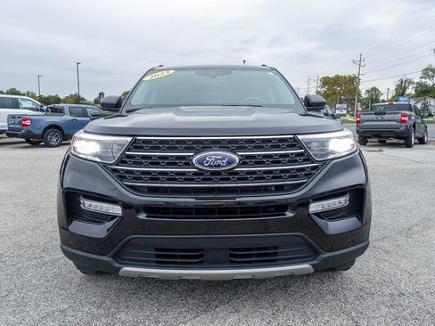 Used 2023 Ford Explorer XLT w/ Equipment Group 202A image 6