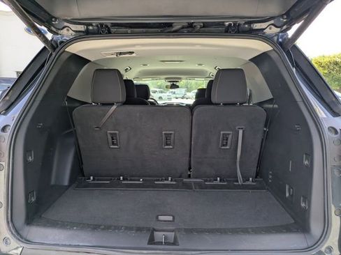 Used 2020 Chevrolet Traverse LT w/ Driver Confidence II Package AWD/4WD image 29