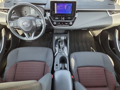 Used 2025 Toyota Corolla SE FWD image 13