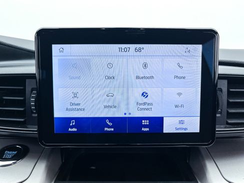 Used 2023 Ford Explorer XLT image 18