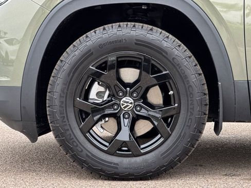 New 2025 Volkswagen Atlas Peak Edition SE AWD/4WD image 26