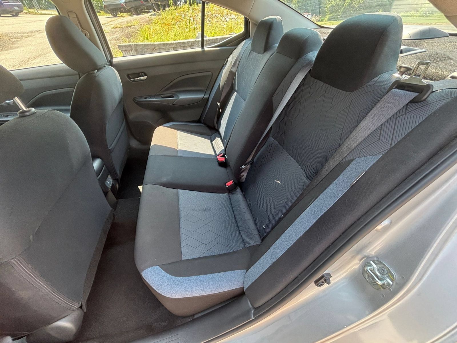 Used 2025 Nissan Versa SV FWD image 33