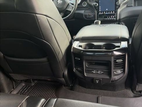 Used 2022 RAM 1500 Laramie AWD/4WD image 21
