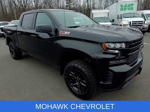 Used 2021 Chevrolet Silverado 1500 LT Trail Boss w/ Convenience Package II AWD/4WD image 2