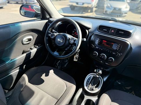Used 2016 Kia Soul image 23
