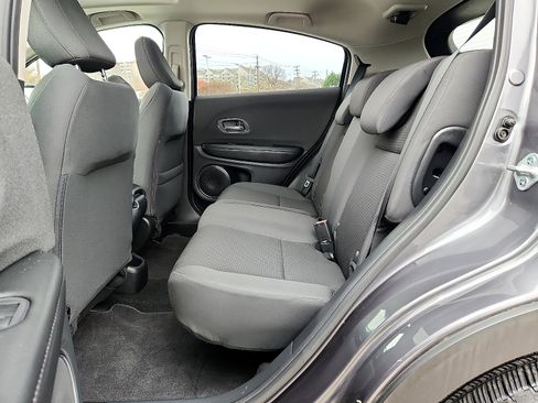 Used 2021 Honda HR-V EX image 9