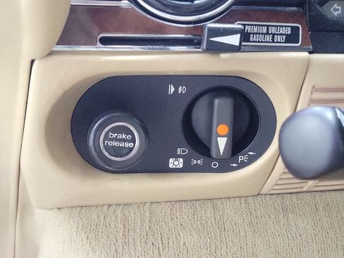 Used 1988 Mercedes-Benz 560 SL image 15