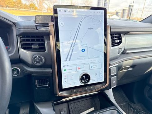 Used 2024 Ford F150 Lightning Lariat image 20