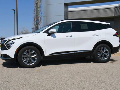 Used 2023 Kia Sportage SX FWD image 2